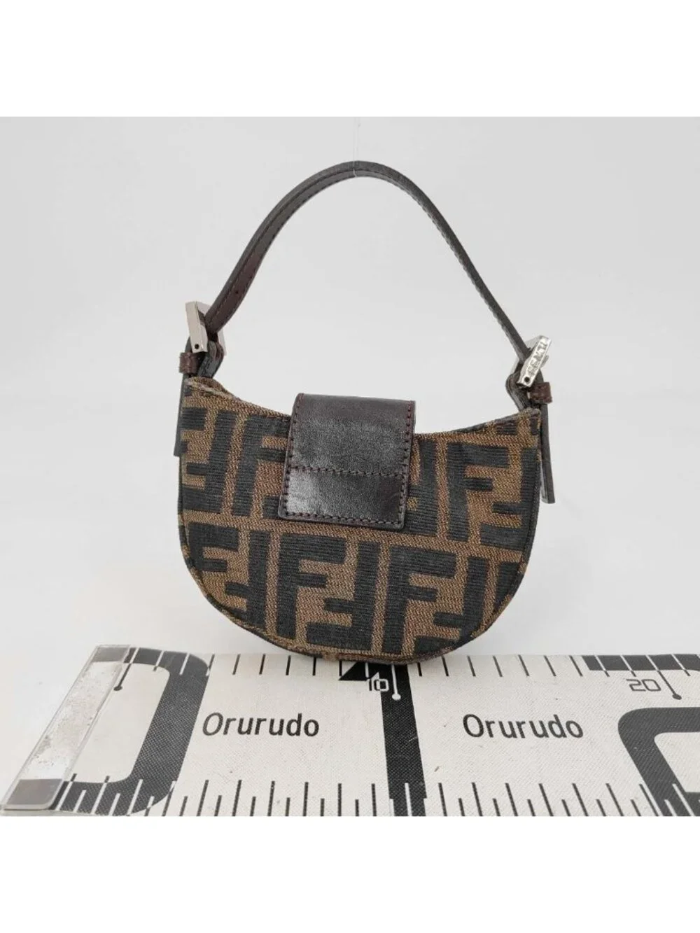 Fendi brand color